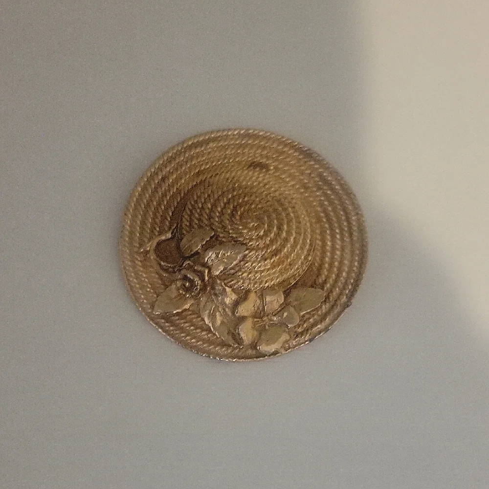 Elegant Gold Tone Floral Country Kitch Cottagecore Gardening Hat Brooch